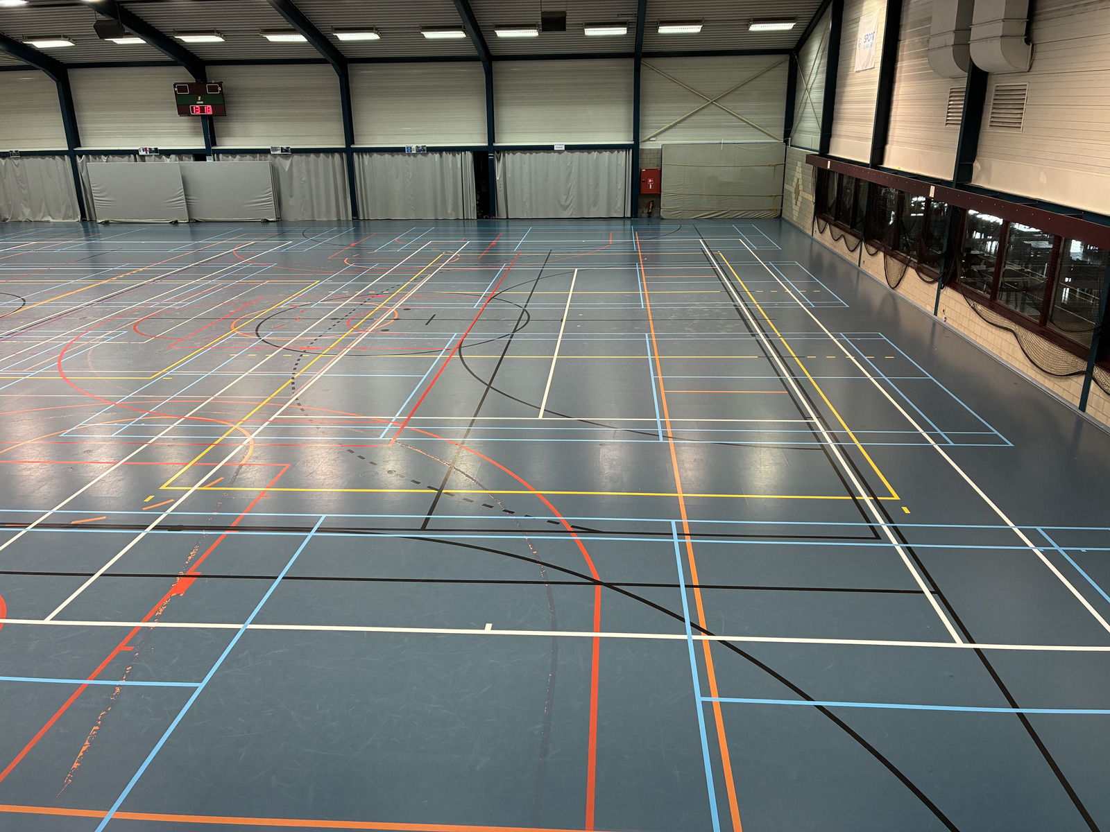 Tennisterreinen indoor